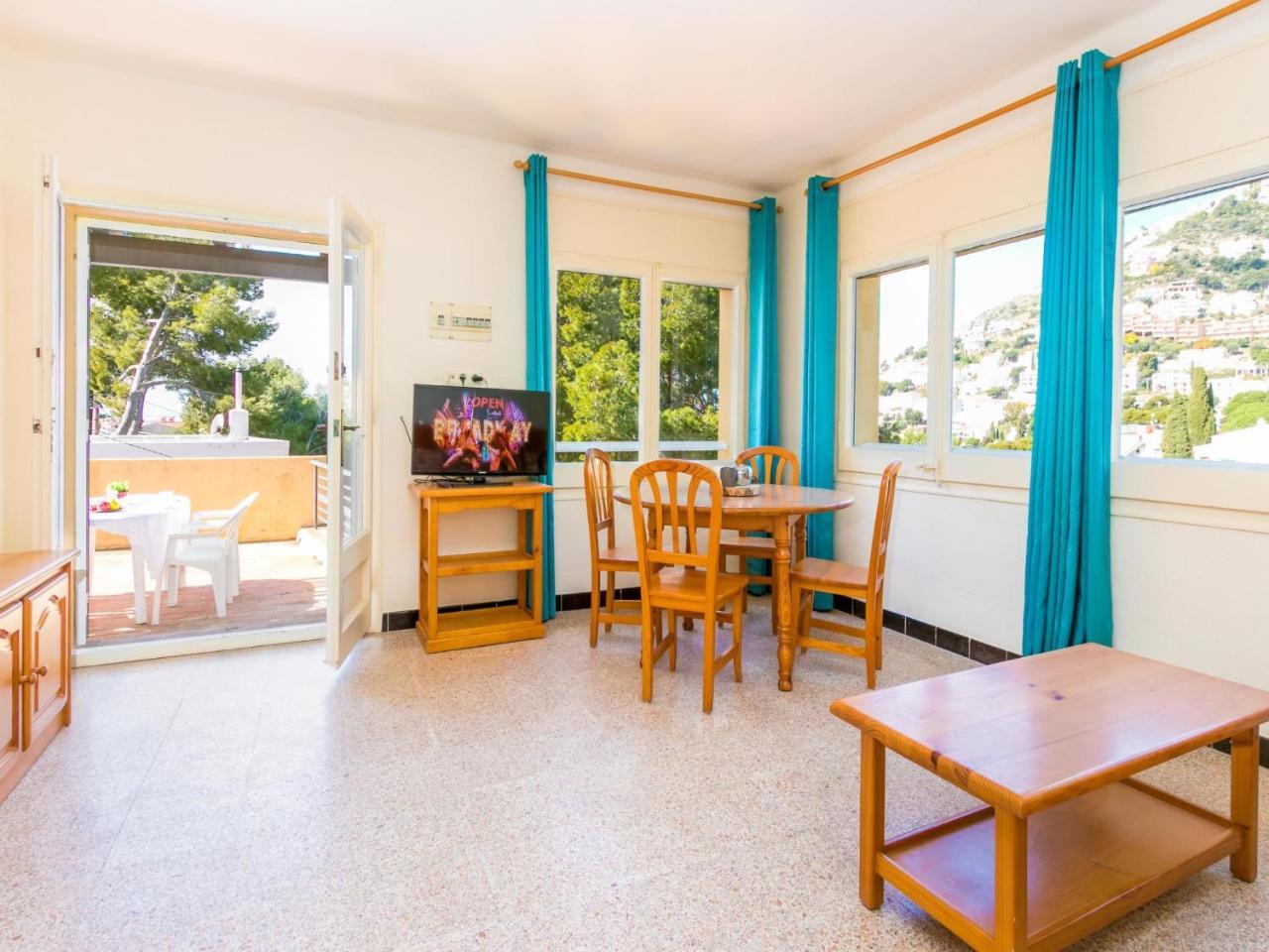 Apartment Velazquez-2 By Interhome Roses Bagian luar foto