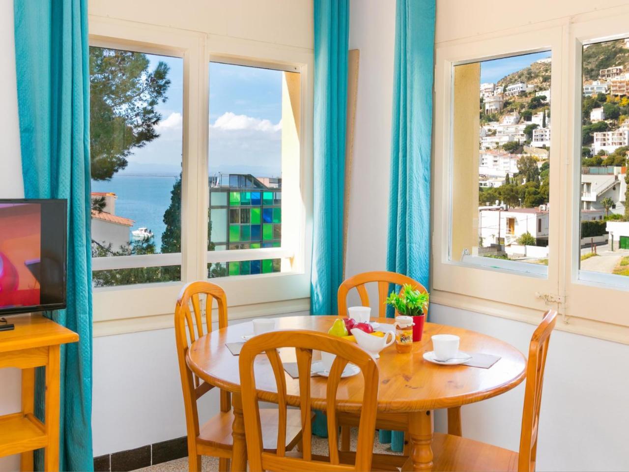Apartment Velazquez-2 By Interhome Roses Bagian luar foto
