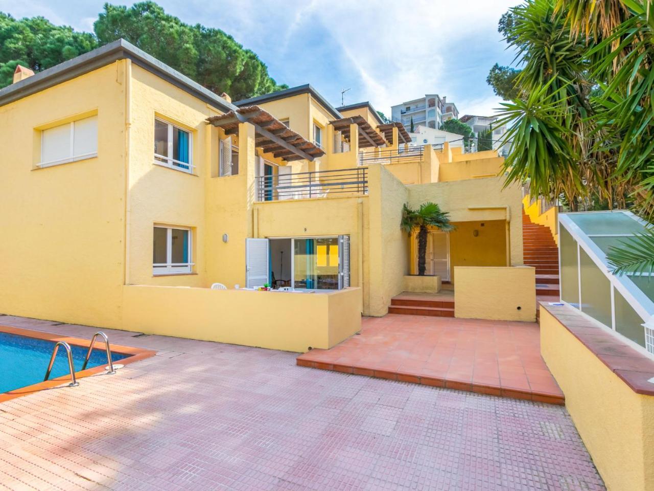 Apartment Velazquez-2 By Interhome Roses Bagian luar foto